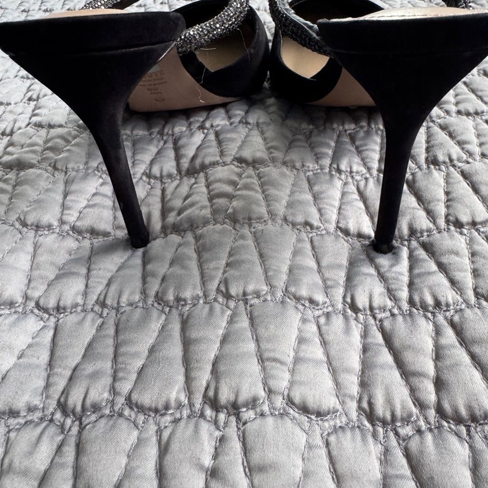 Schutz Black Suede Pearl Pointed Toe Mules Size 8. - Picture 4 of 7